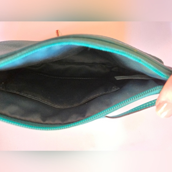 Vintage Coach Teal Leather Turnlock Wristlet - Picture 9 of 11